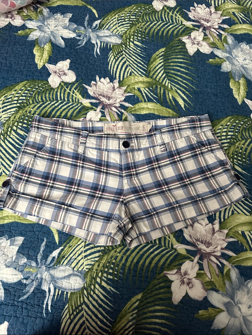 Hollister White, Blue & Navy Plaid Bermuda Shorts